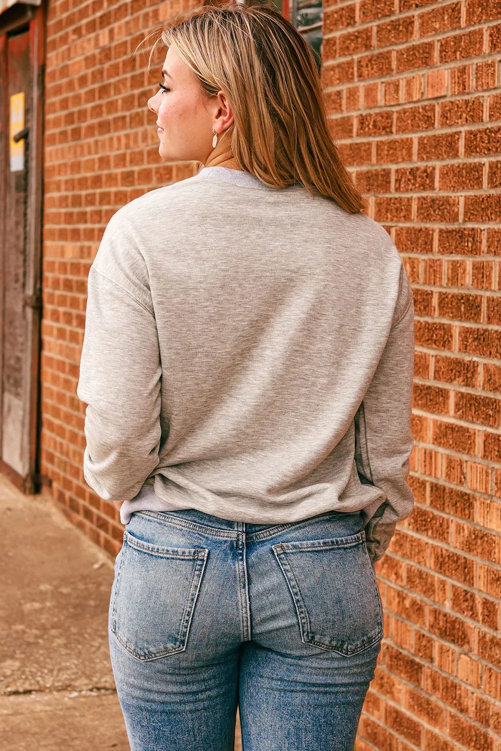 Breaking COLD Gray Letter Graphic Sweatshirt for Fall & Autumn