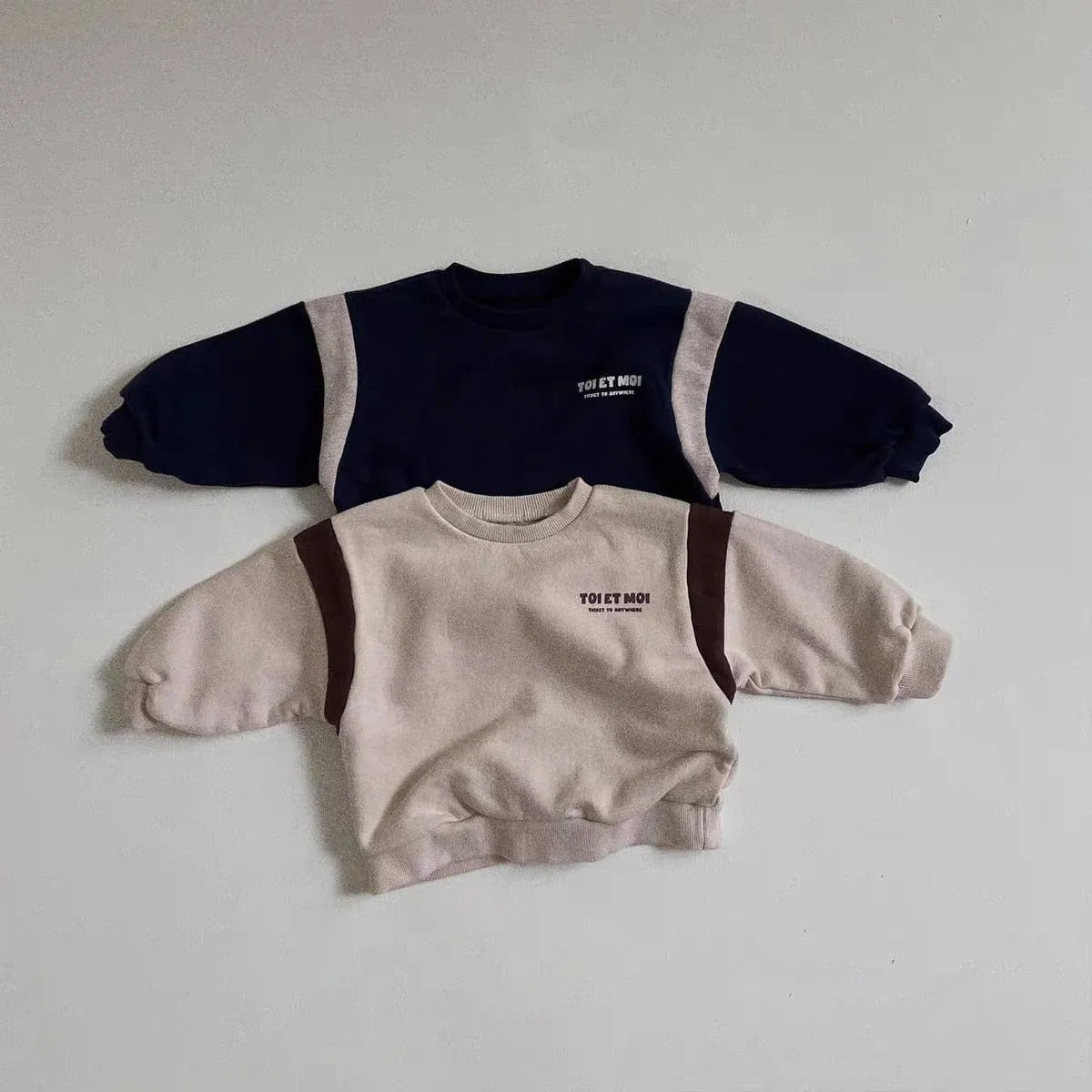 Color-Block Long-Sleeved Sweatshirt
