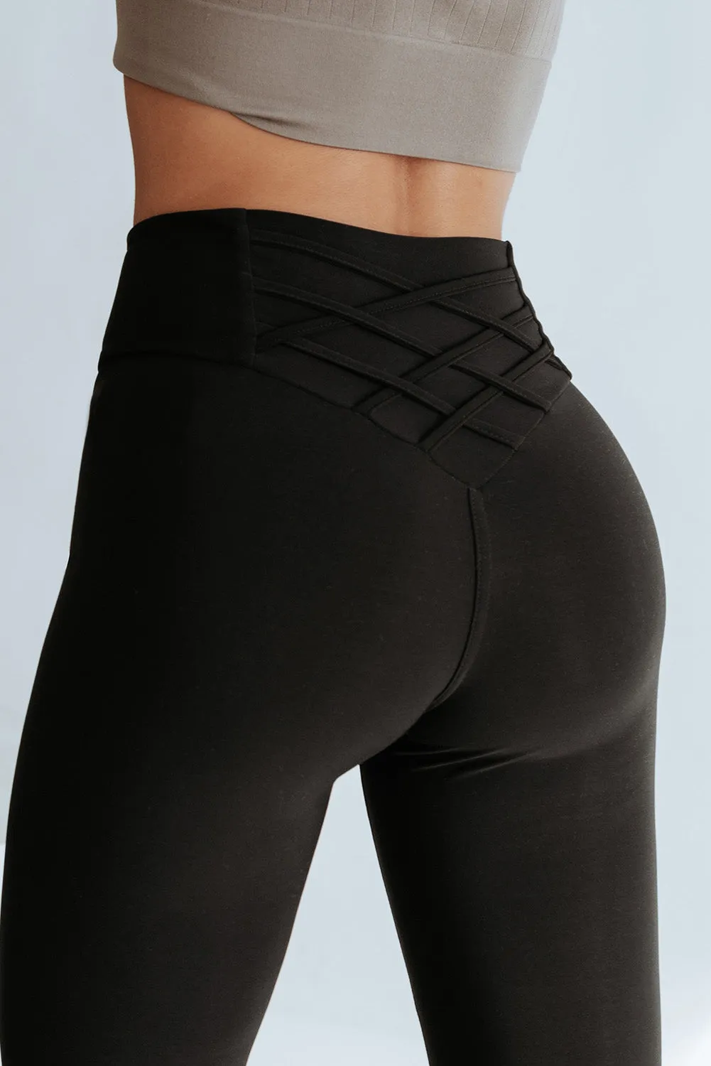 Criss Cross T Tuck High Waist Leggings