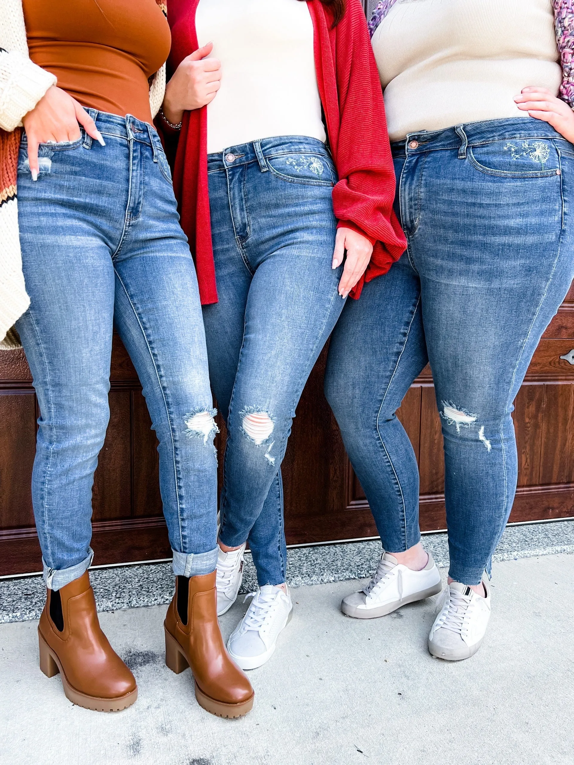 Judy Blue Medium Wash High Waisted Dandelion Embroidered Skinny Jeans