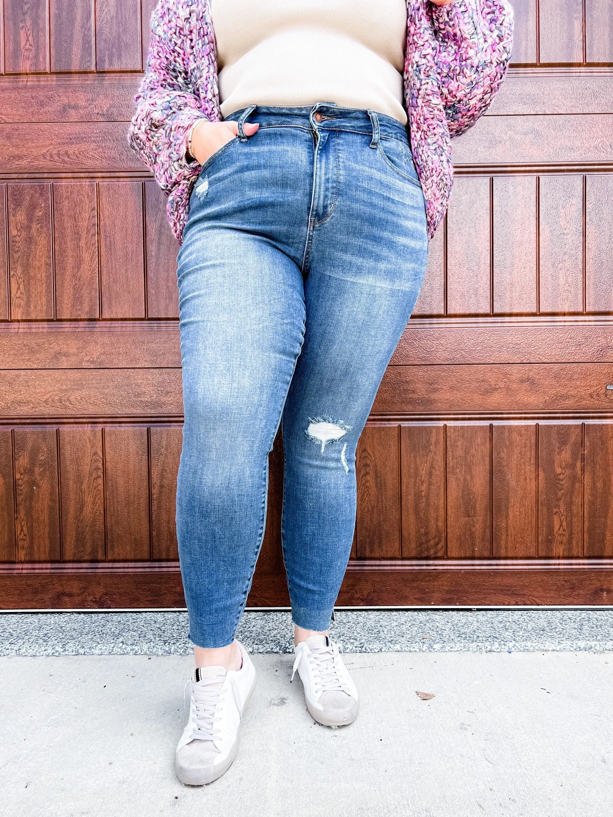 Judy Blue Medium Wash High Waisted Dandelion Embroidered Skinny Jeans