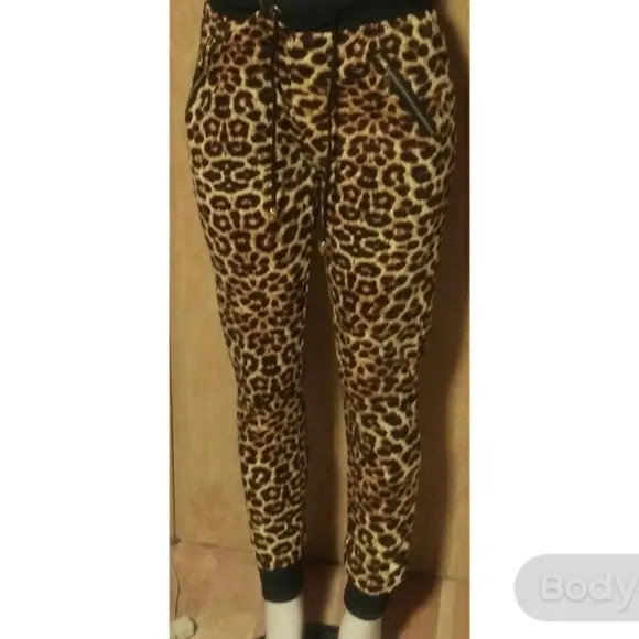 Last One Leopard Jogging Pants