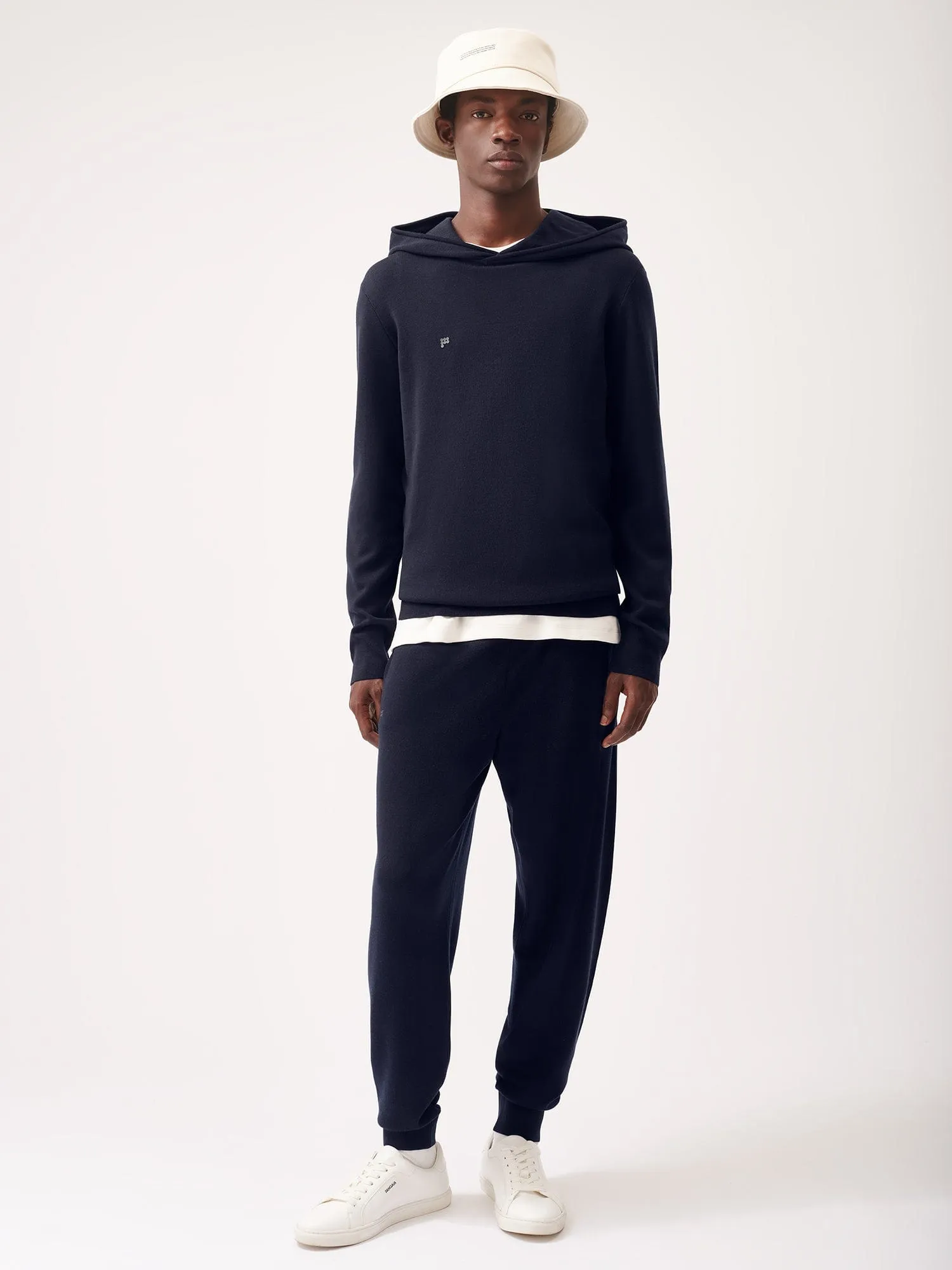 Mens Regenerative Merino Wool Track Pants—navy