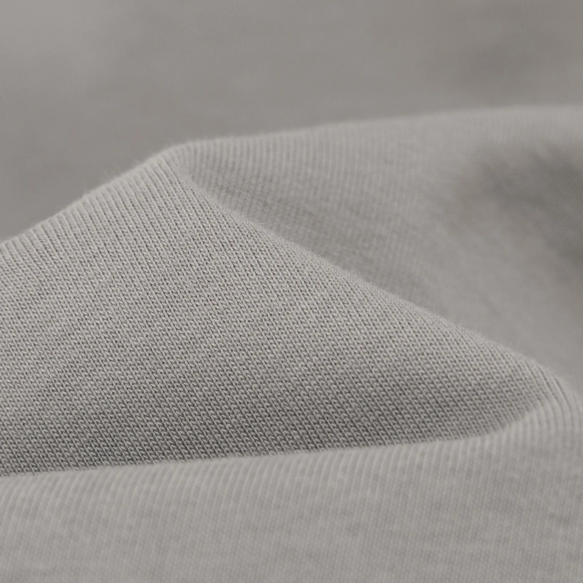 Noe Raglan Colorblocked Daily T-Shirt