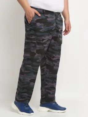 plusS Men Olive Green And Purple Camouflage Printed Cotton Cargo Trousers