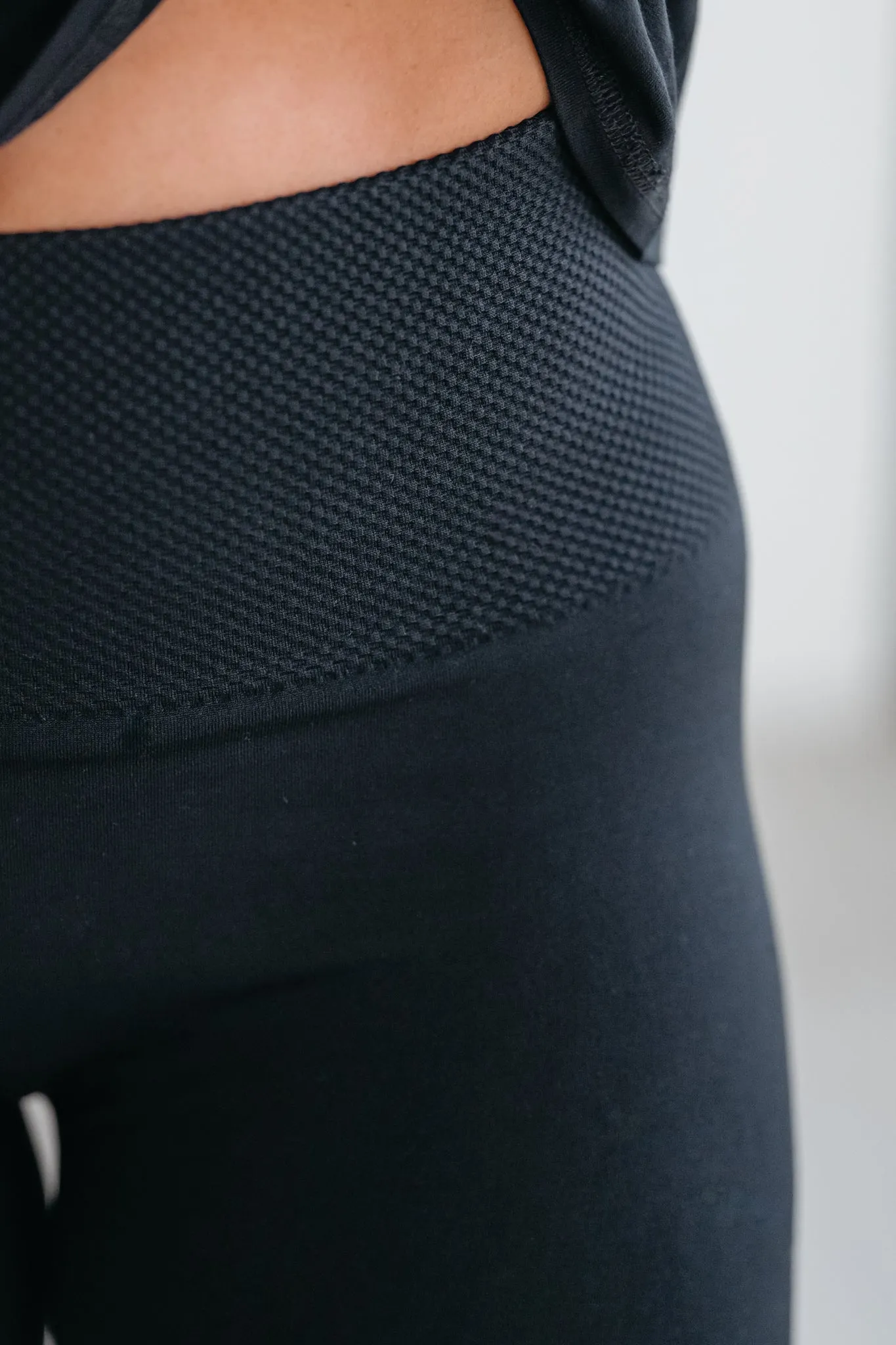 Shape Your Story Leggings - Black